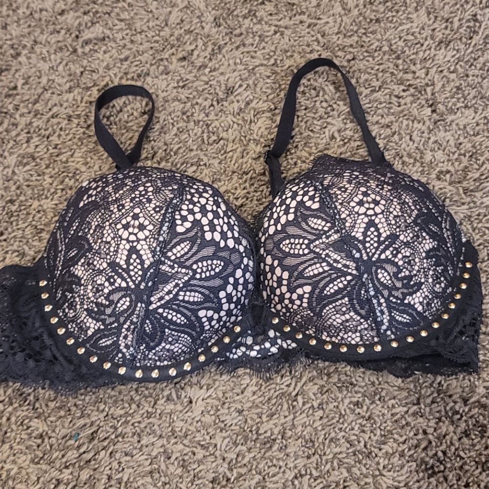 Victoria secret pushup bra